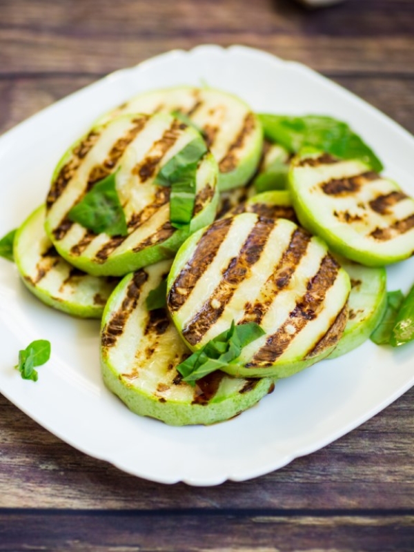 Courgette grillée au barbecue